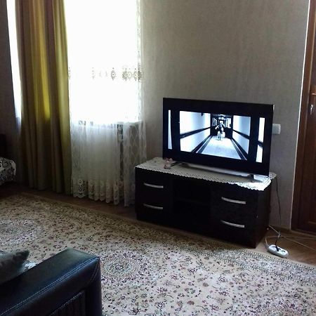 Hotel Family Hotel Chiatura エクステリア 写真