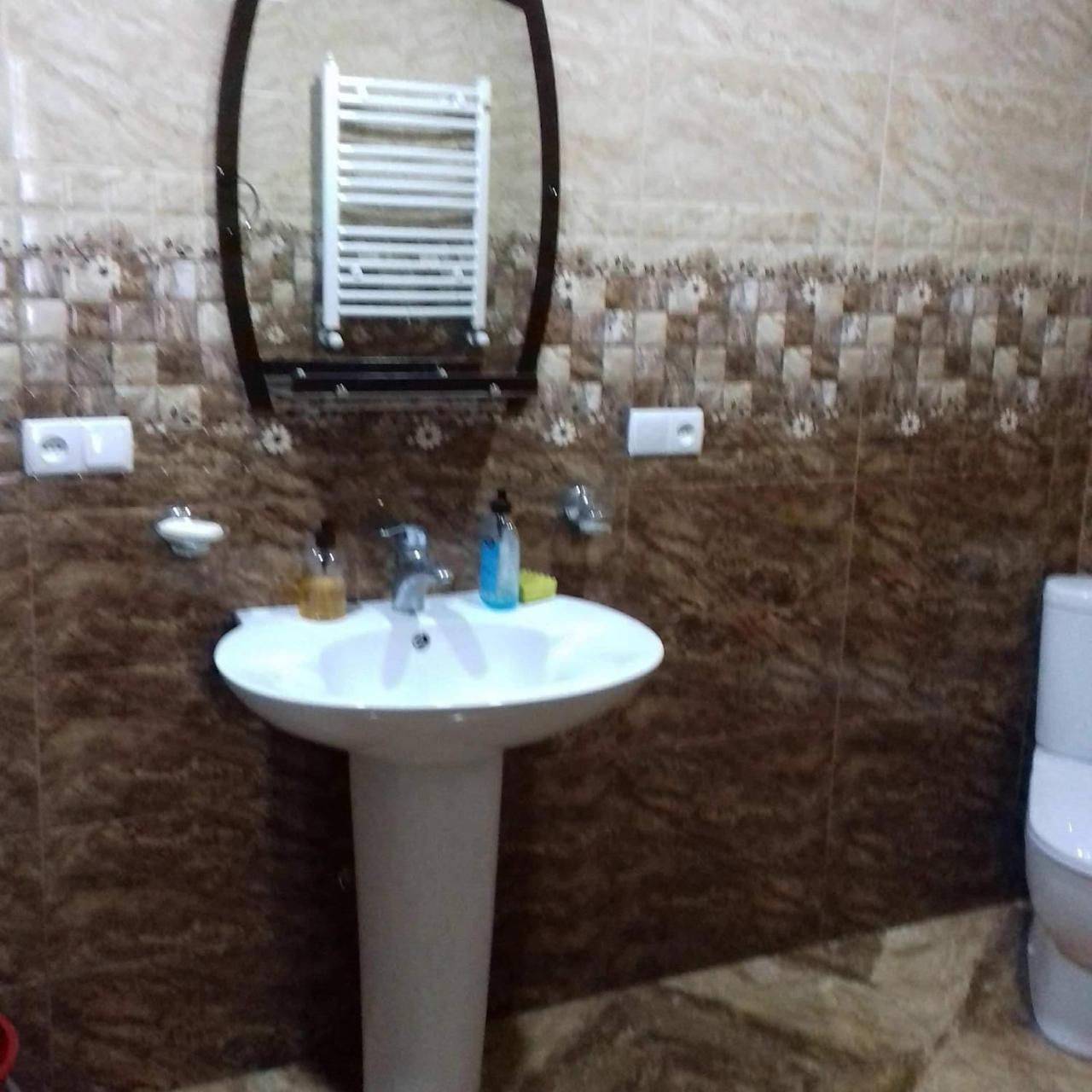 Hotel Family Hotel Chiatura エクステリア 写真